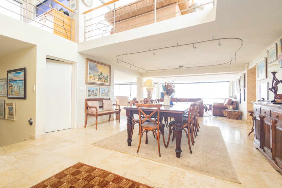 6 Bedroom Property for Sale in Bloubergstrand Western Cape